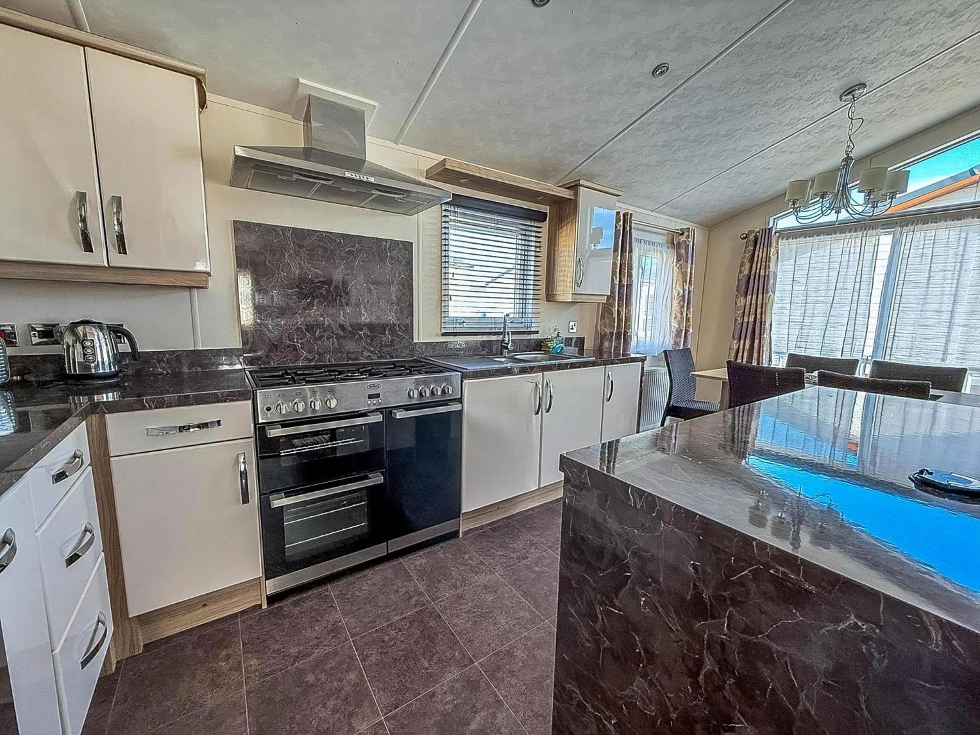 פליקסטו Luxury Lodge At Suffolk Sands Holiday Park Ref 45009Mv מראה חיצוני תמונה